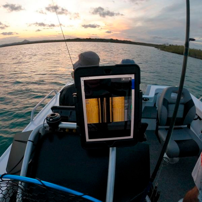 Railblaza ScreenGrabba R-Lock iPad/Tablet Holder - immagine 2