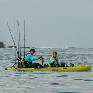 Kayak da Pesca Biposto in acqua con due Persone