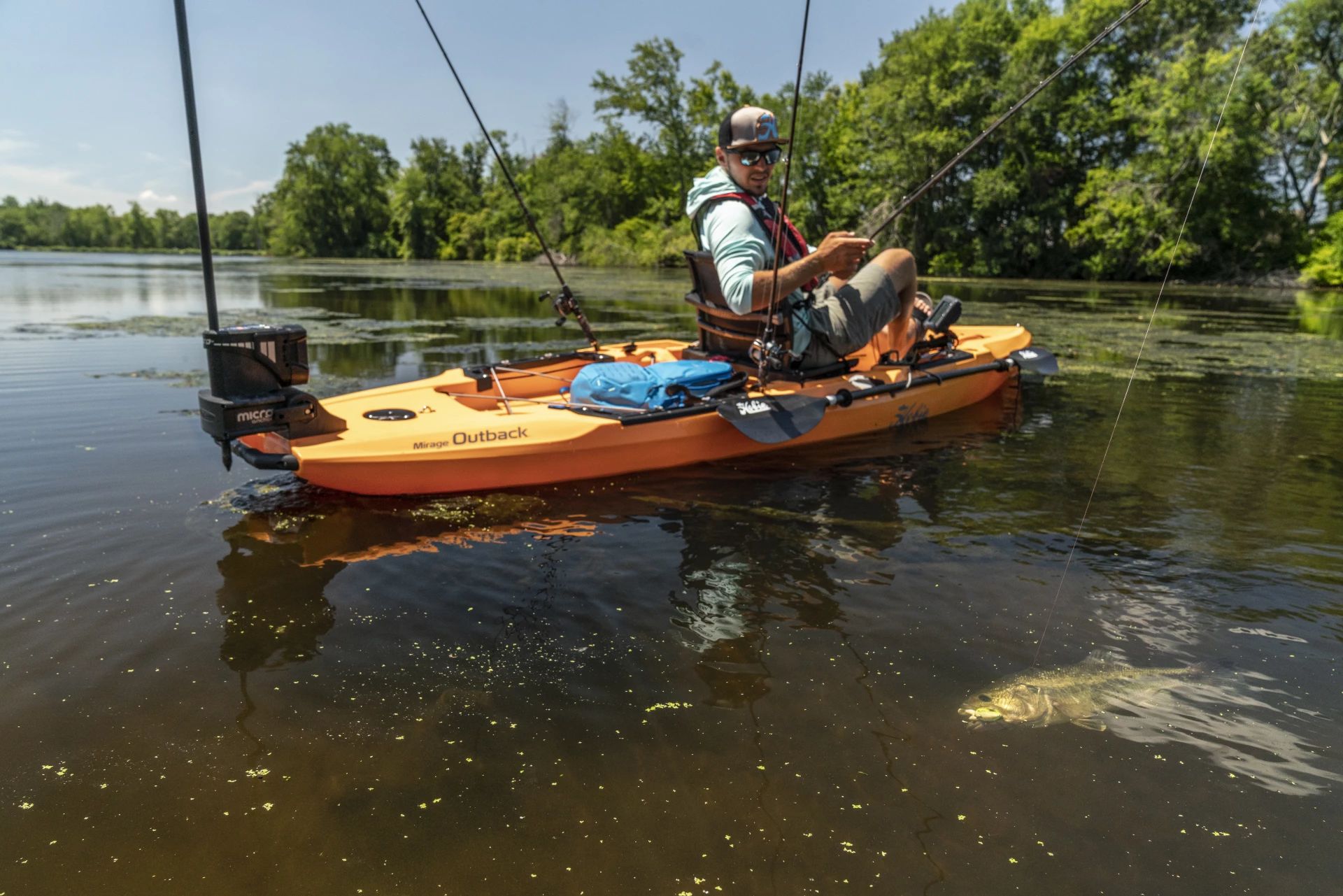 Kayak da Pesca in un fiume